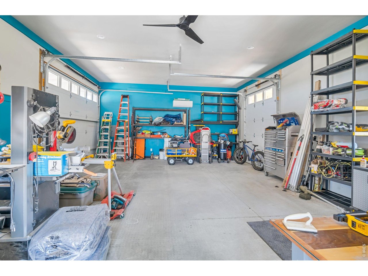 938 Clydesdale Ln