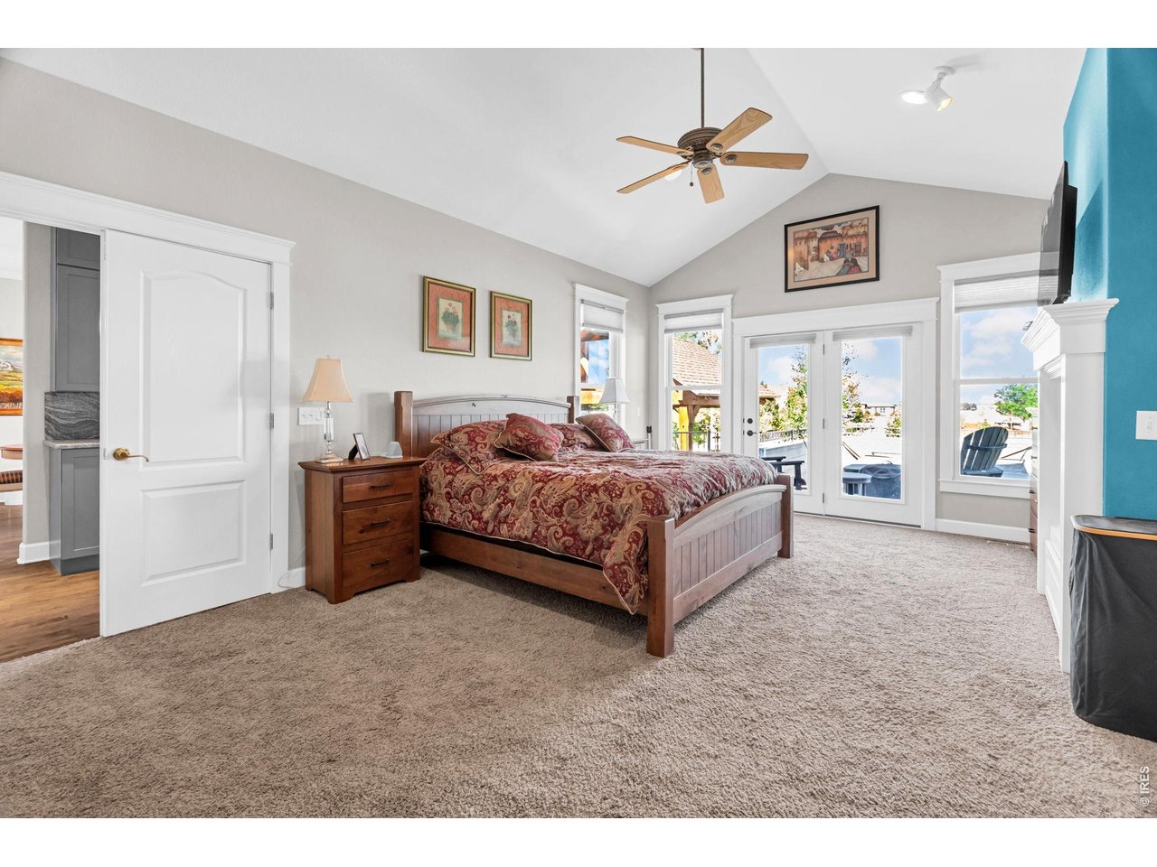938 Clydesdale Ln