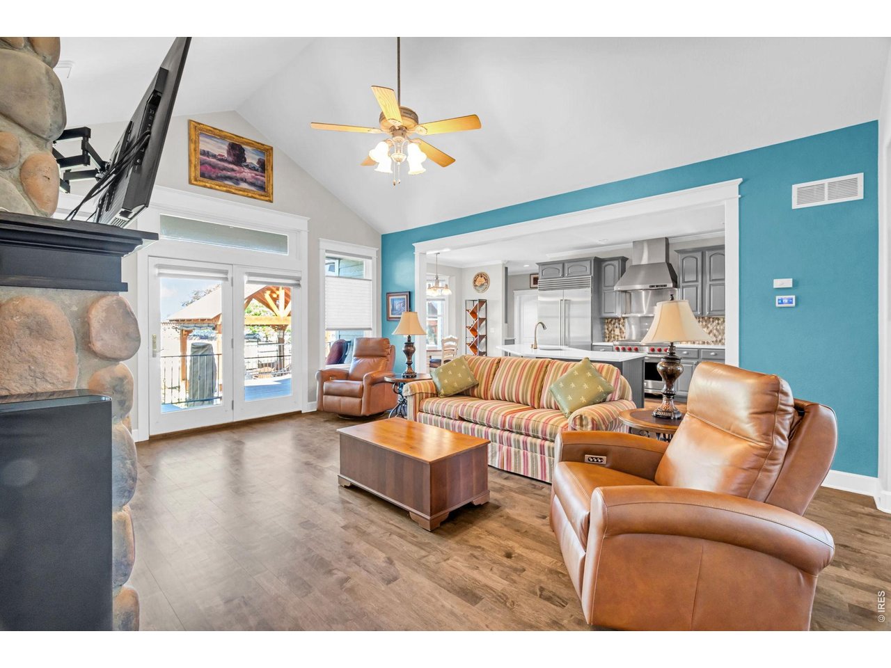 938 Clydesdale Ln