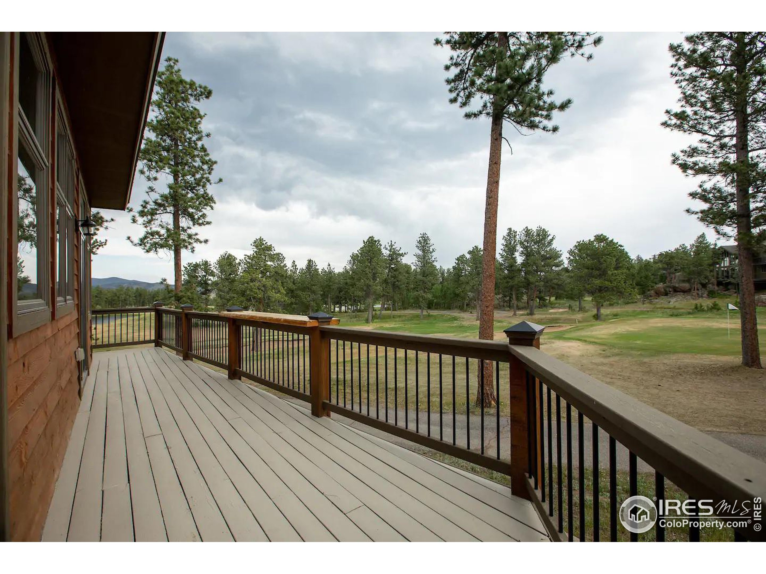 2085 Fox Acres Dr E