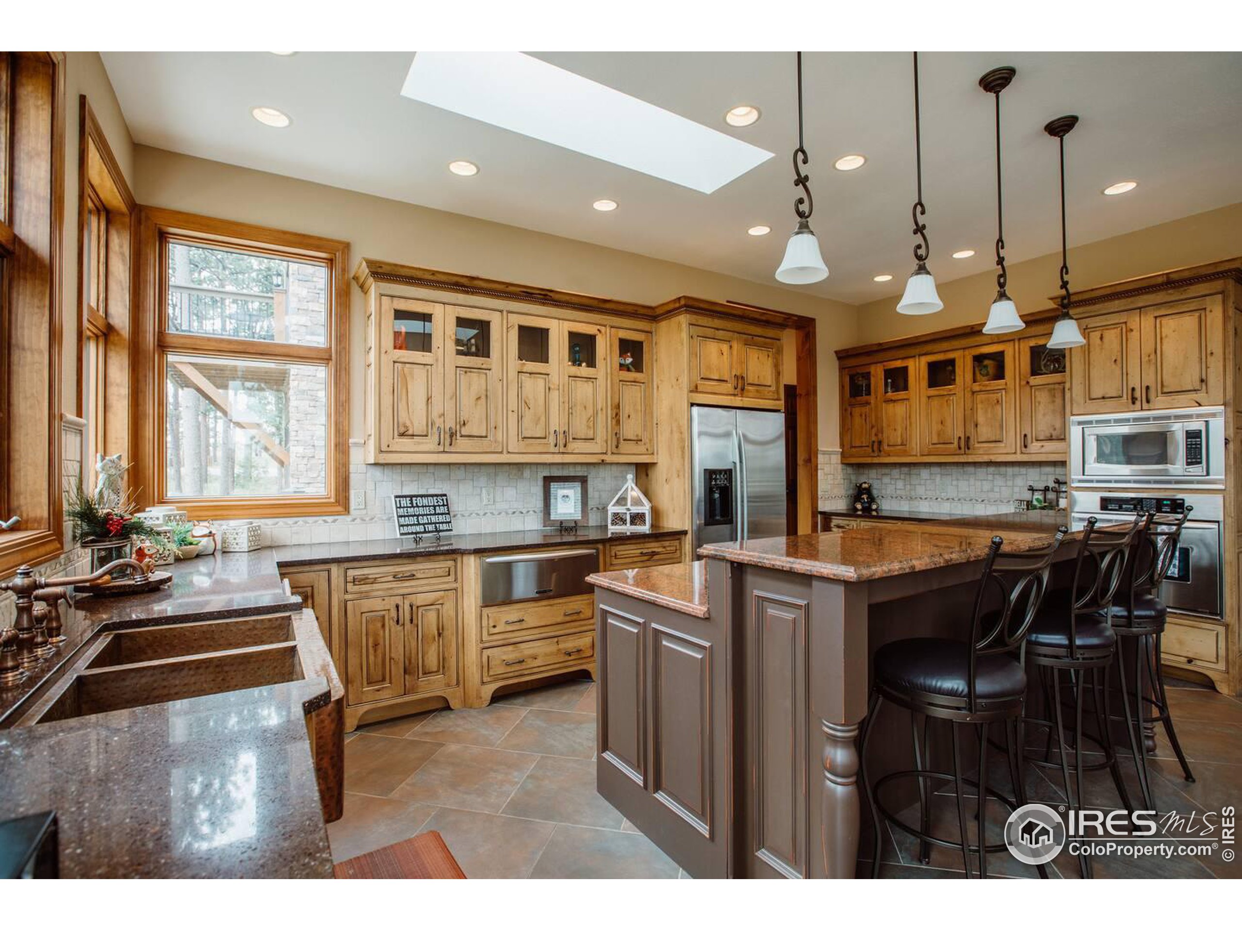2085 Fox Acres Dr E