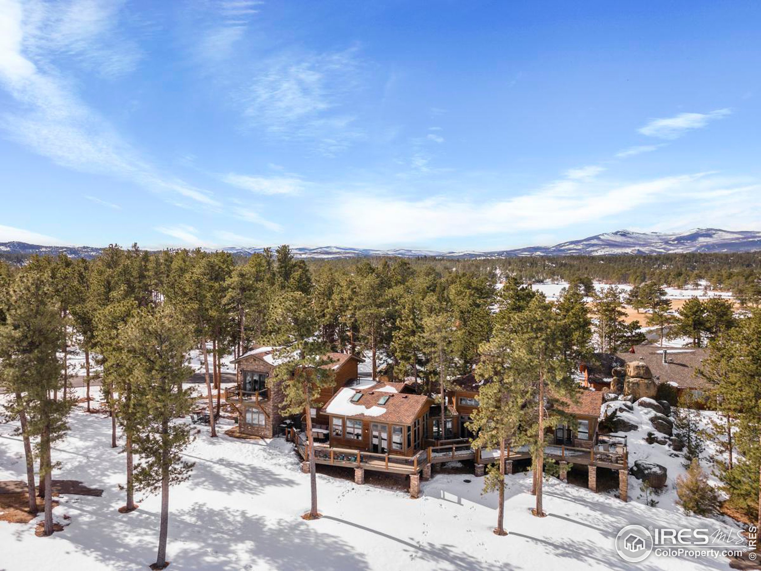 2085 Fox Acres Dr E