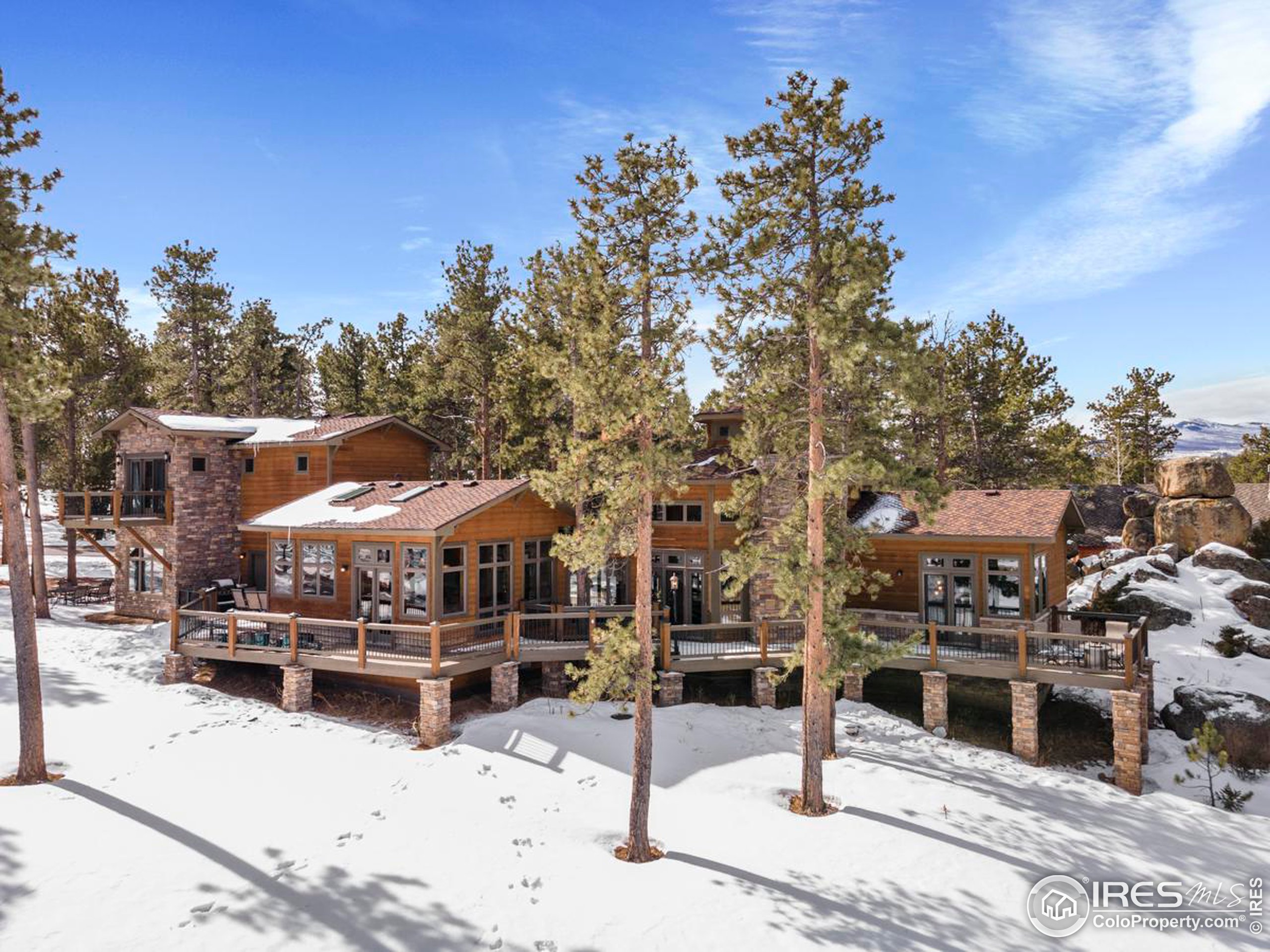 2085 Fox Acres Dr E