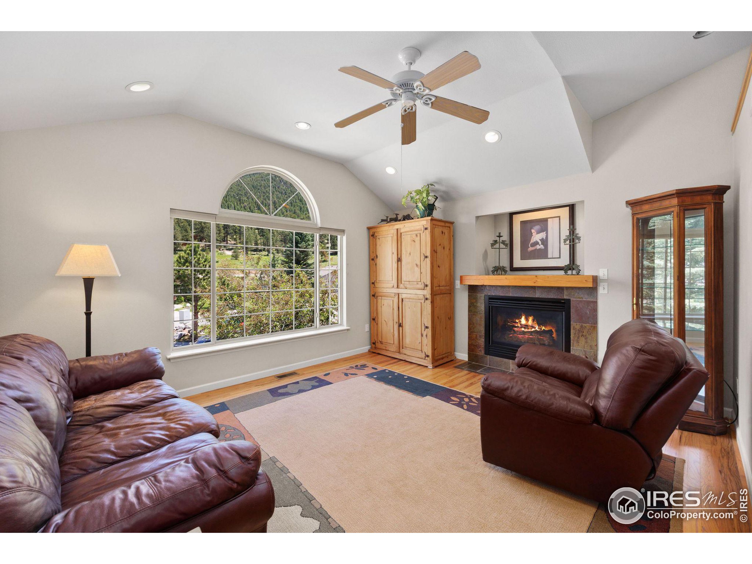 1635 Brook Ct