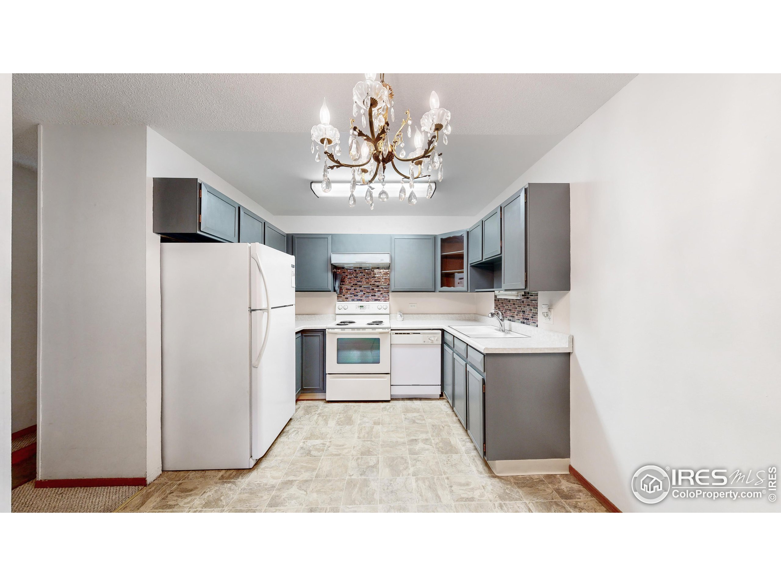 9360 E Center Ave Unit: B