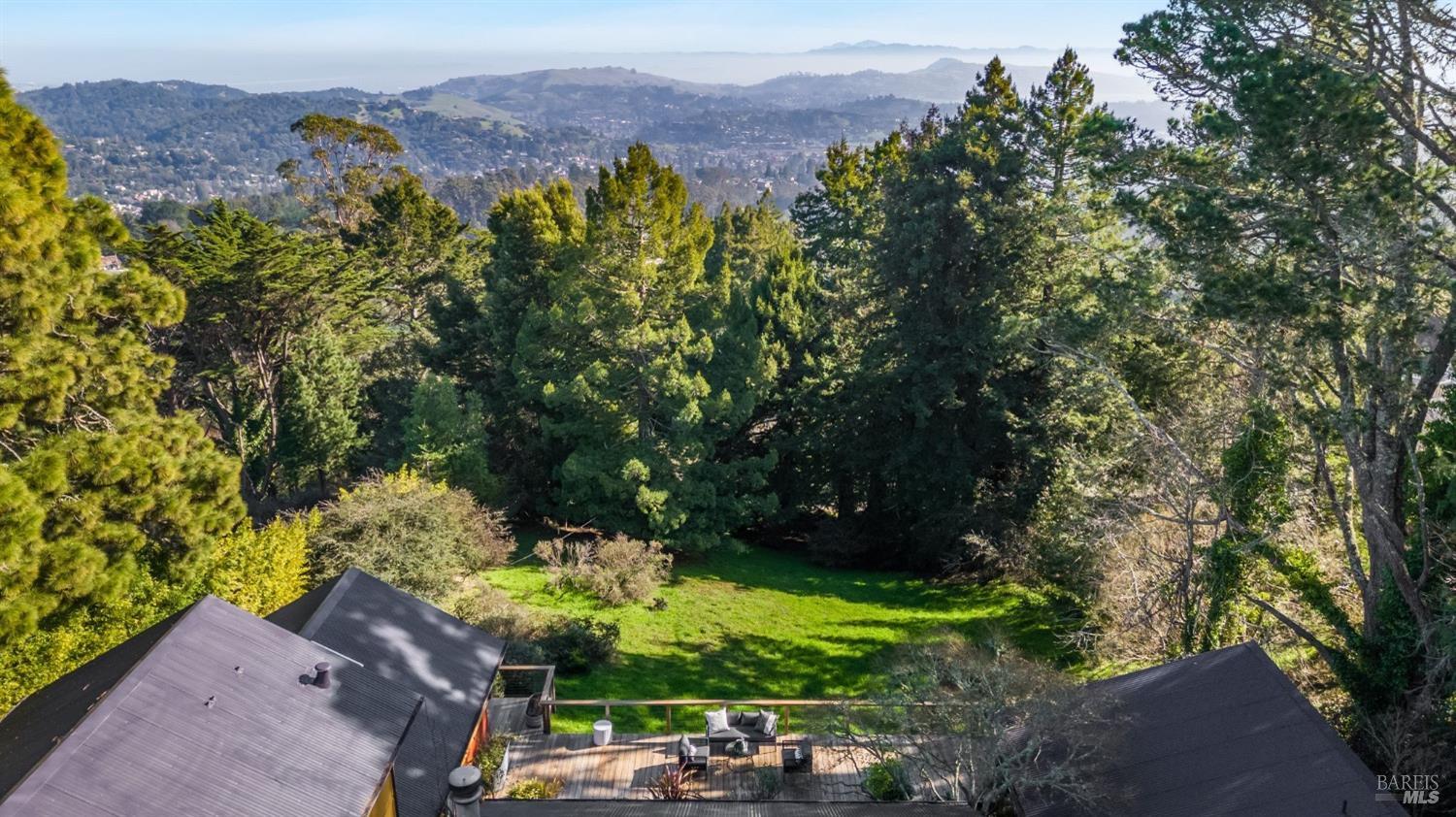 328 Panoramic Highway