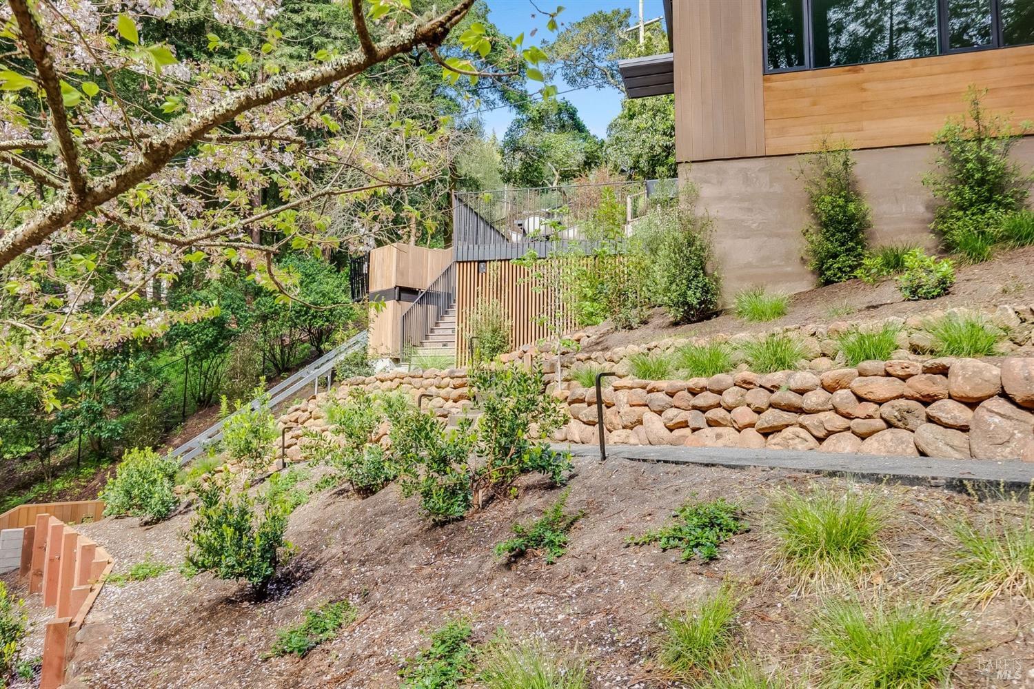 197 Corte Madera Ave