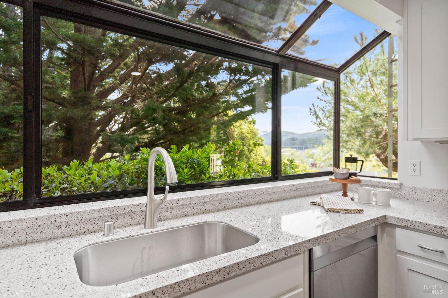 56 Eucalyptus Knoll St