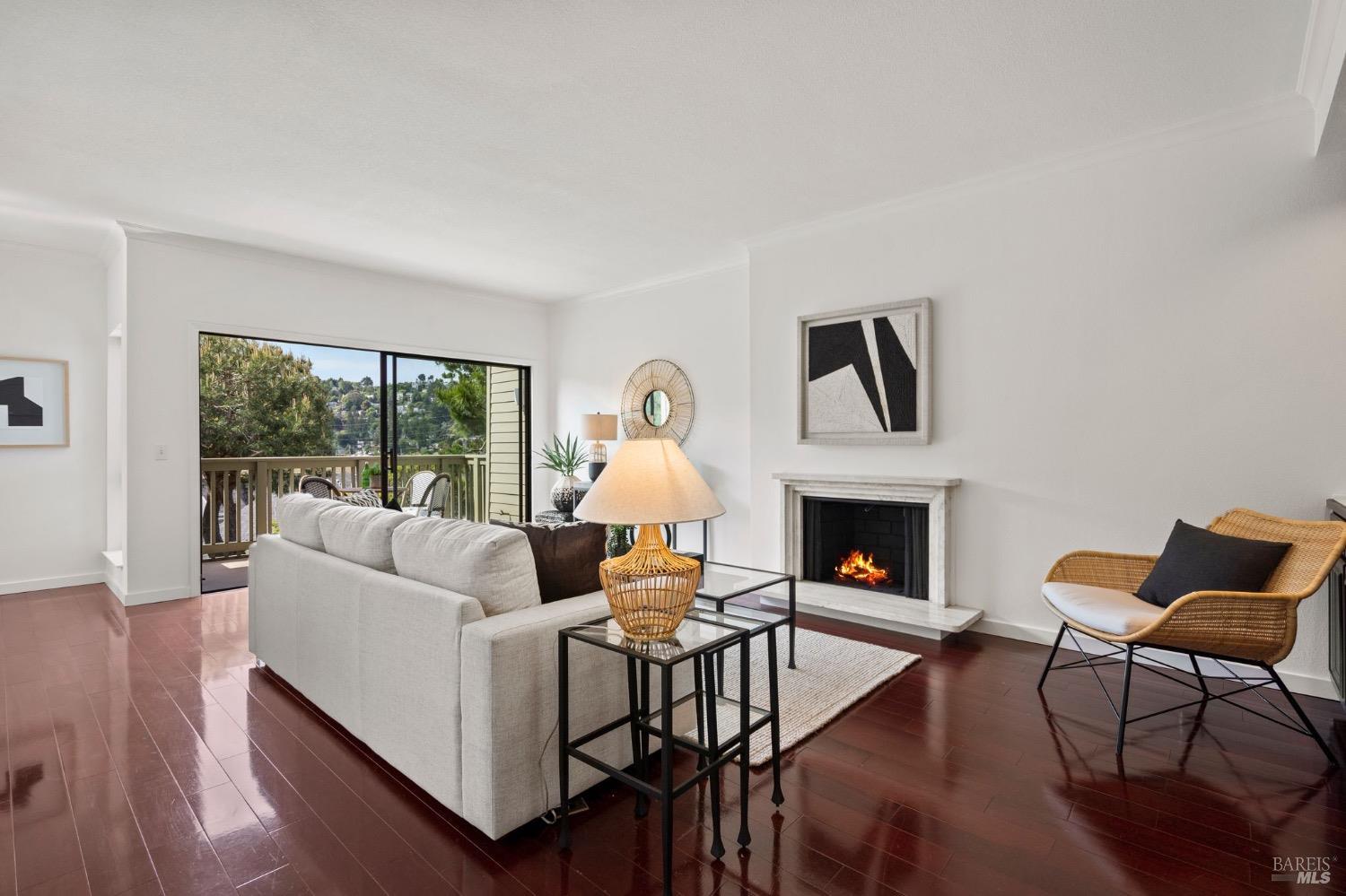 56 Eucalyptus Knoll St