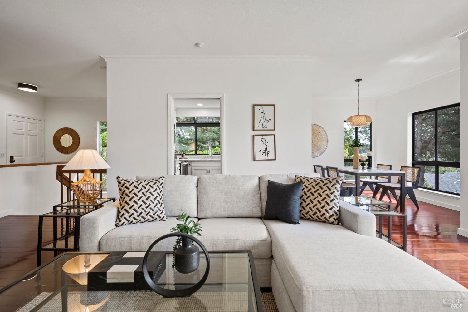 56 Eucalyptus Knoll St