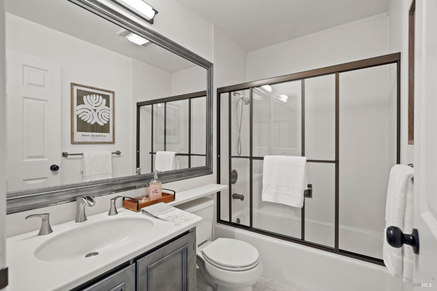 56 Eucalyptus Knoll St