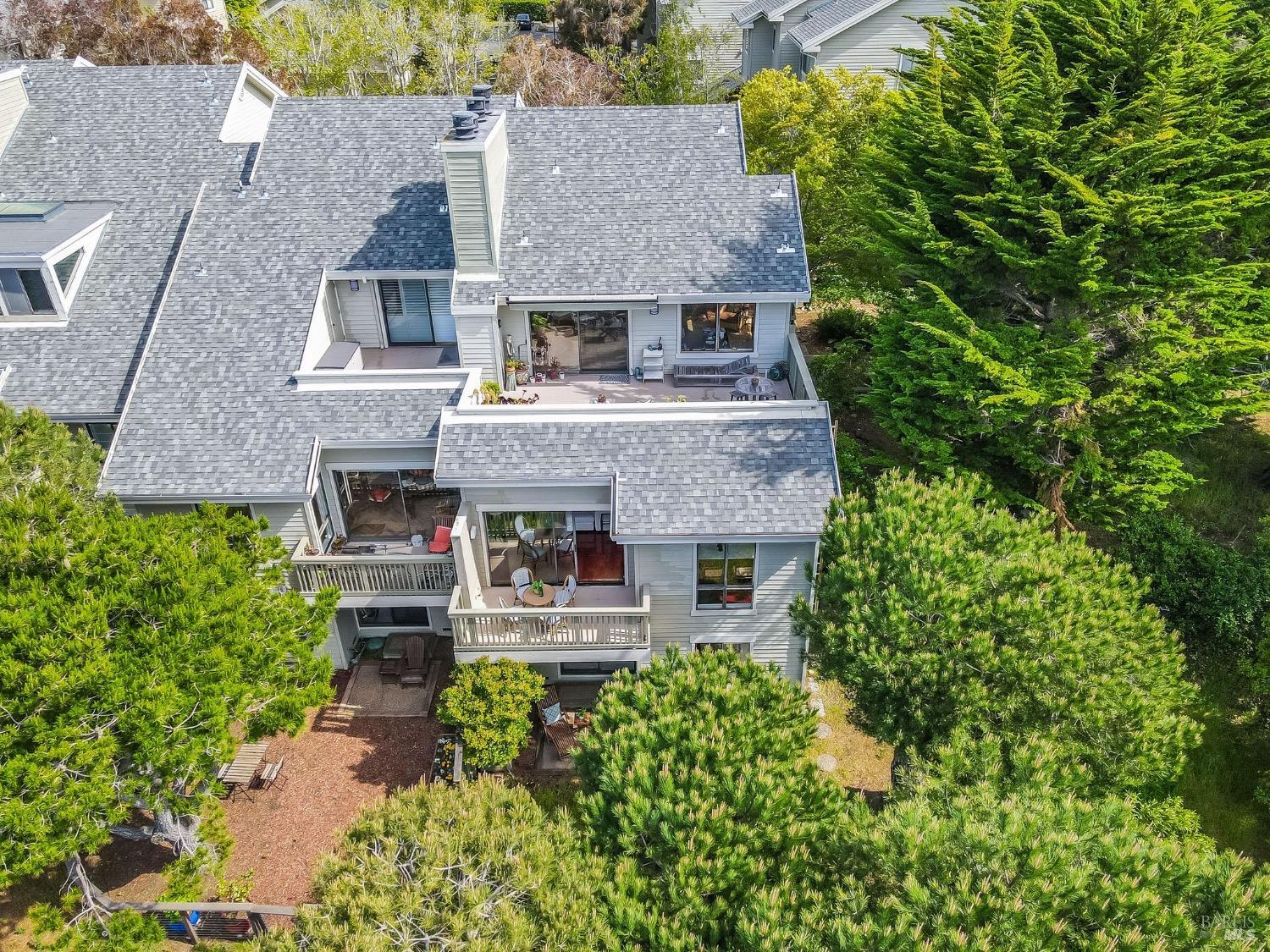 56 Eucalyptus Knoll St