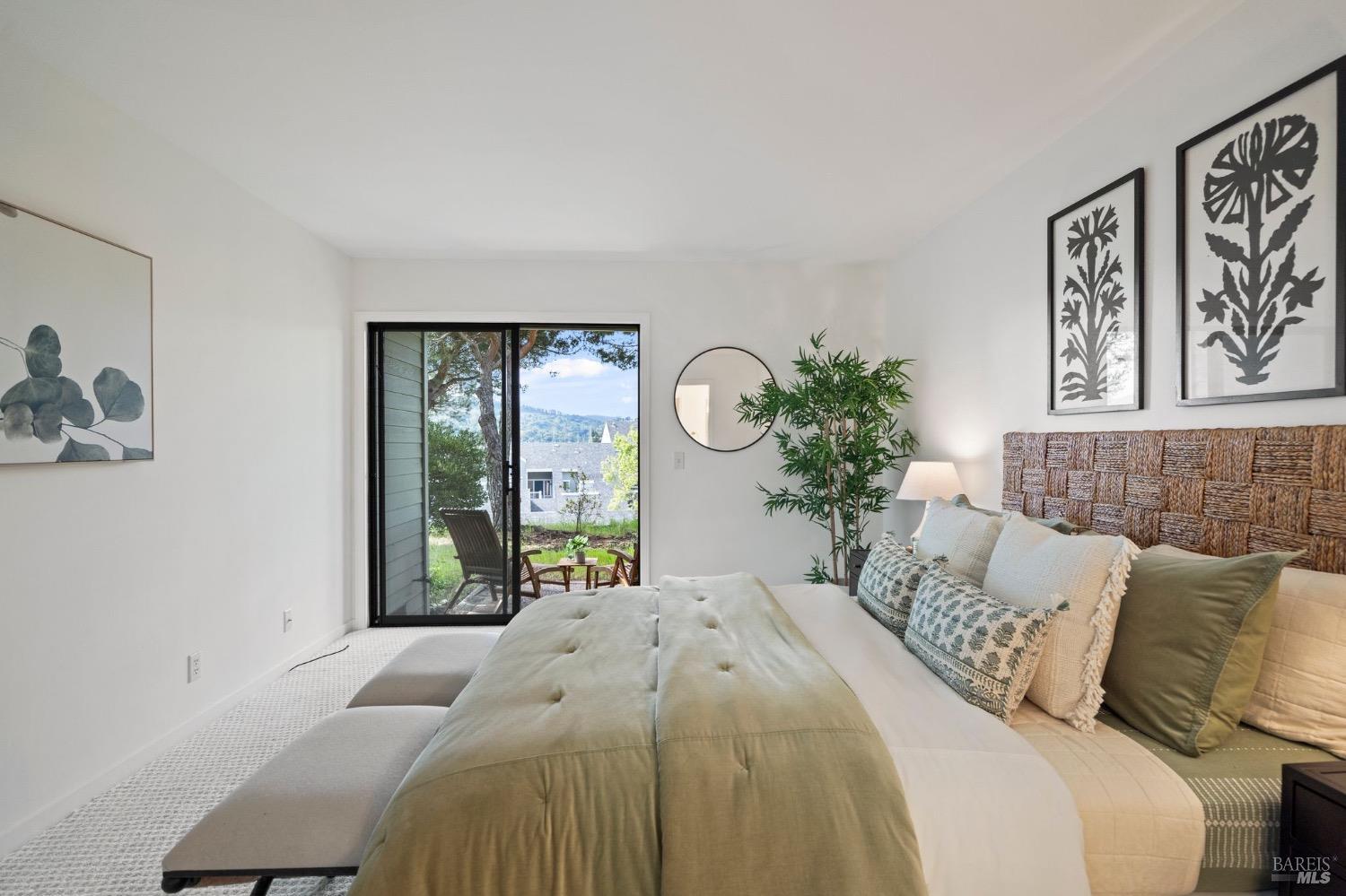 56 Eucalyptus Knoll St