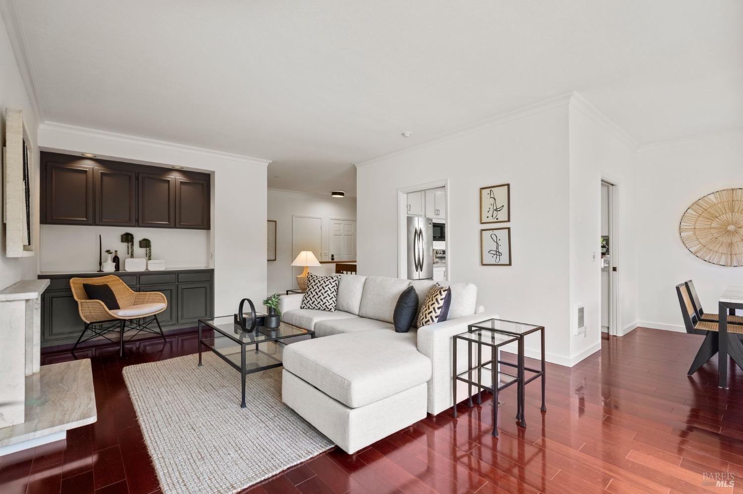 56 Eucalyptus Knoll St