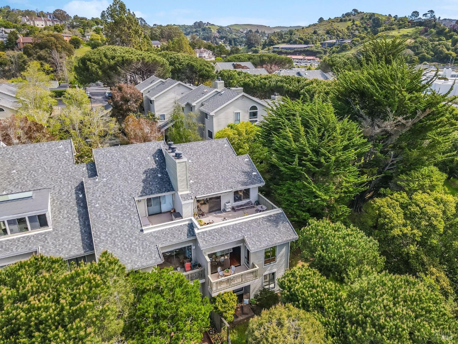 56 Eucalyptus Knoll St