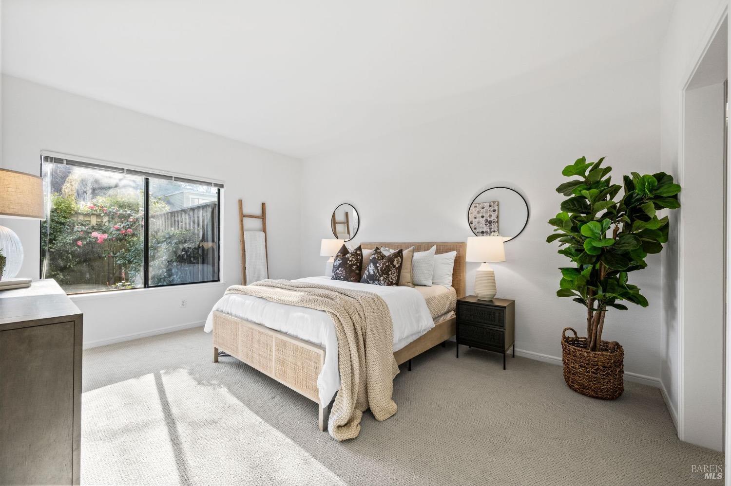 113 Eucalyptus Knoll St