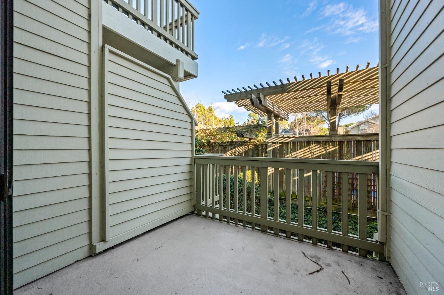 113 Eucalyptus Knoll St