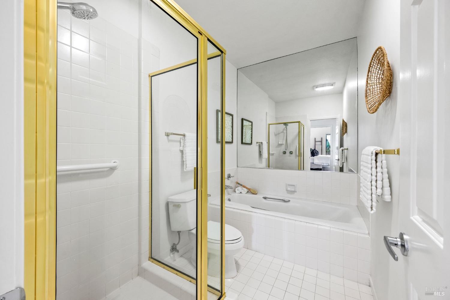 113 Eucalyptus Knoll St