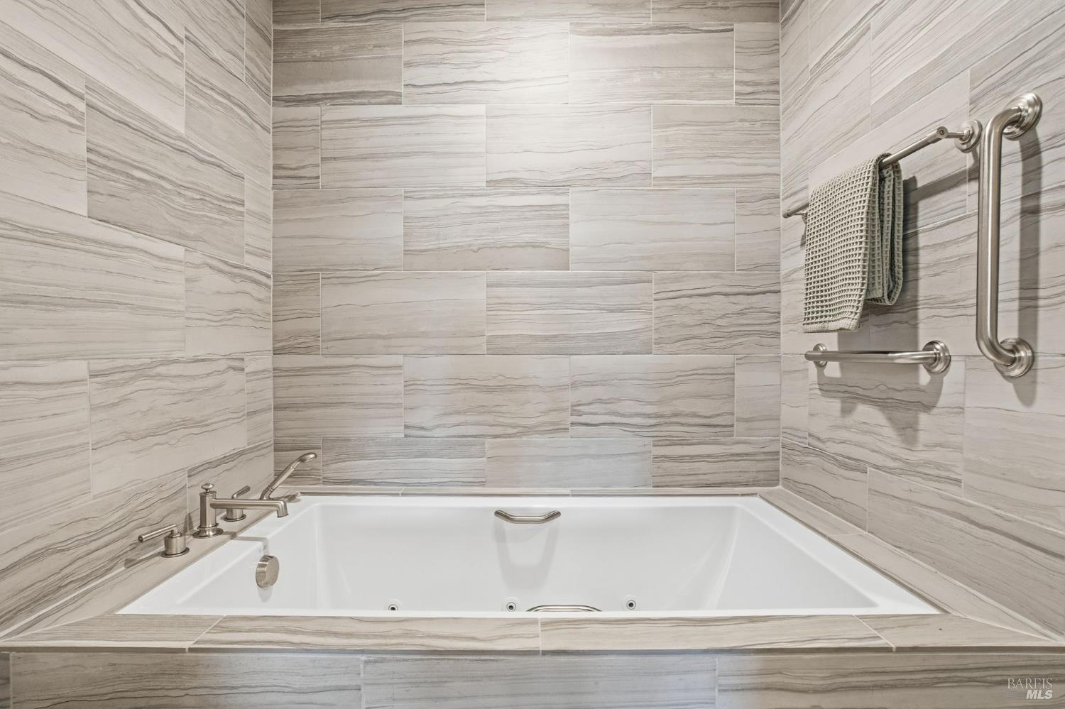 6031 Shelter Bay Avenue