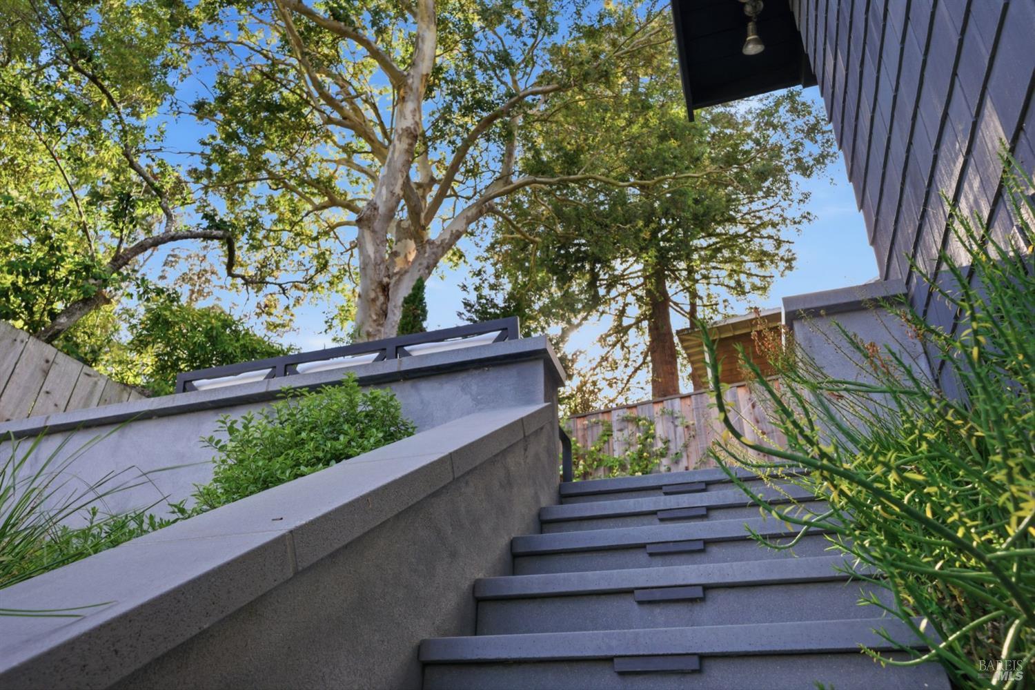 439 Molino Avenue