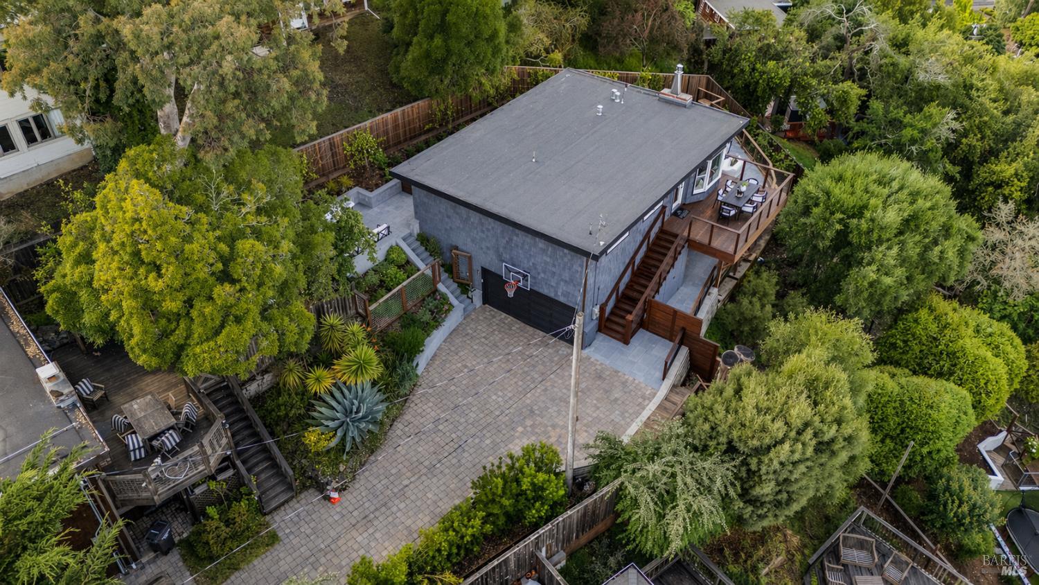 439 Molino Avenue