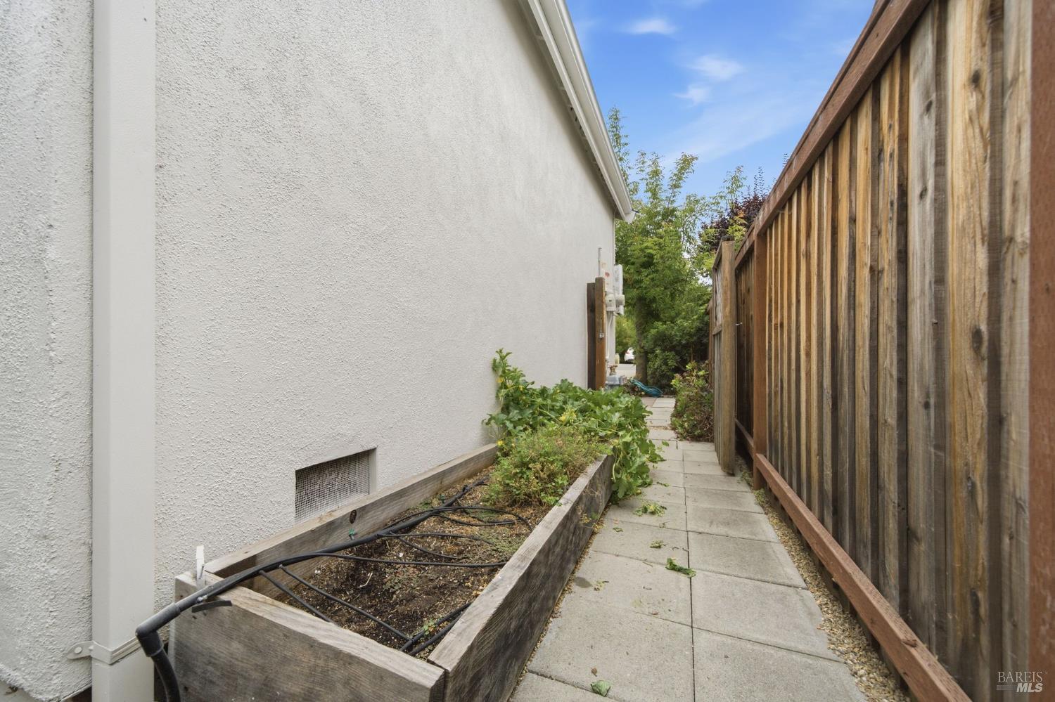 901 Donner Avenue