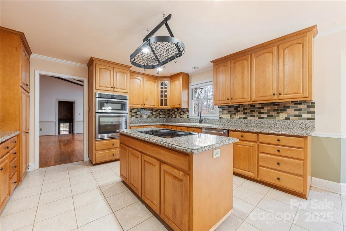 3212 Nancy Creek Road