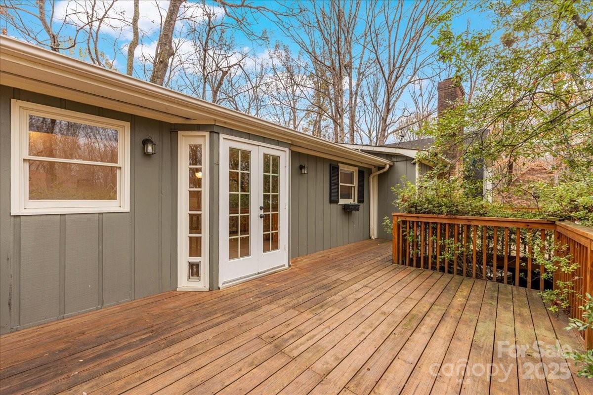 3212 Nancy Creek Road