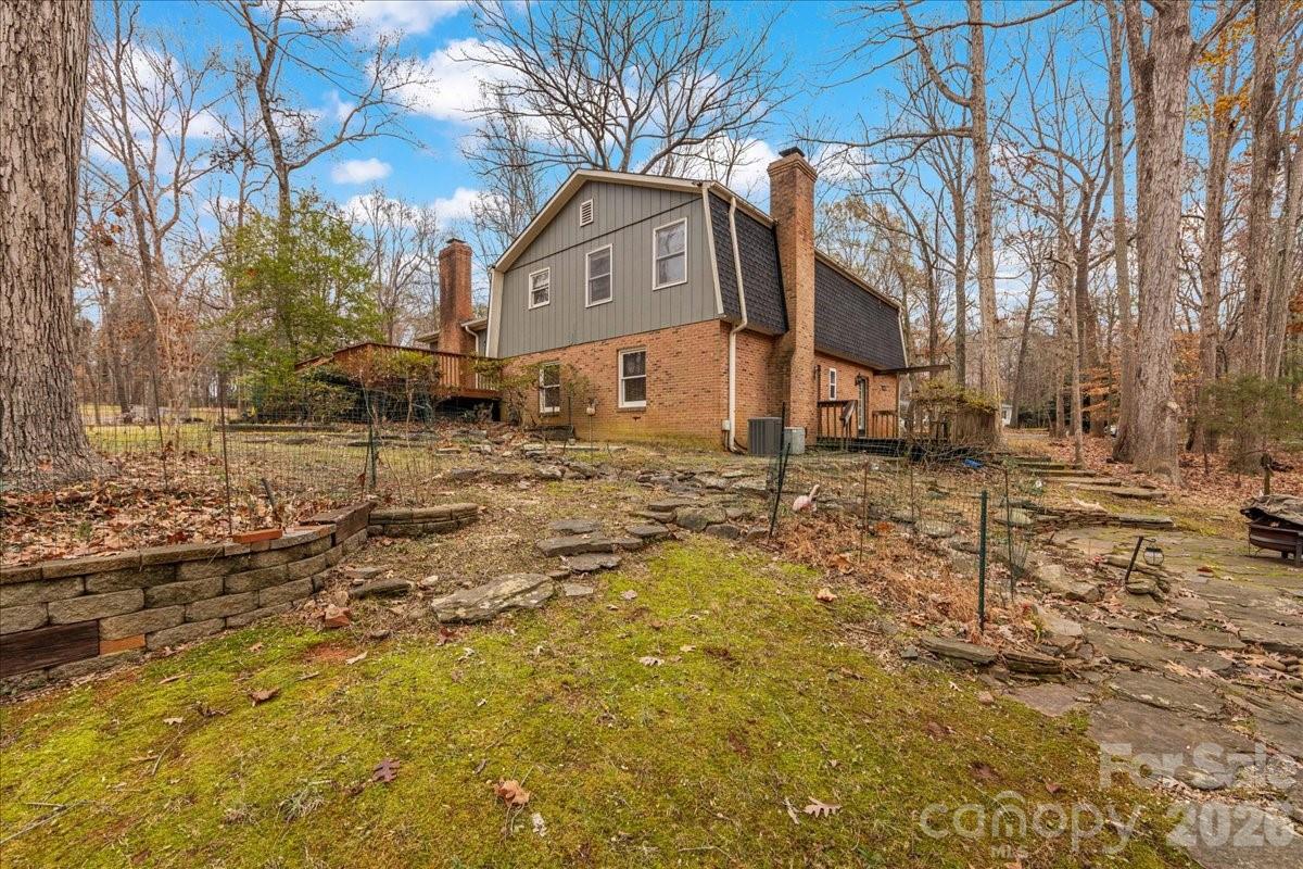 3212 Nancy Creek Road