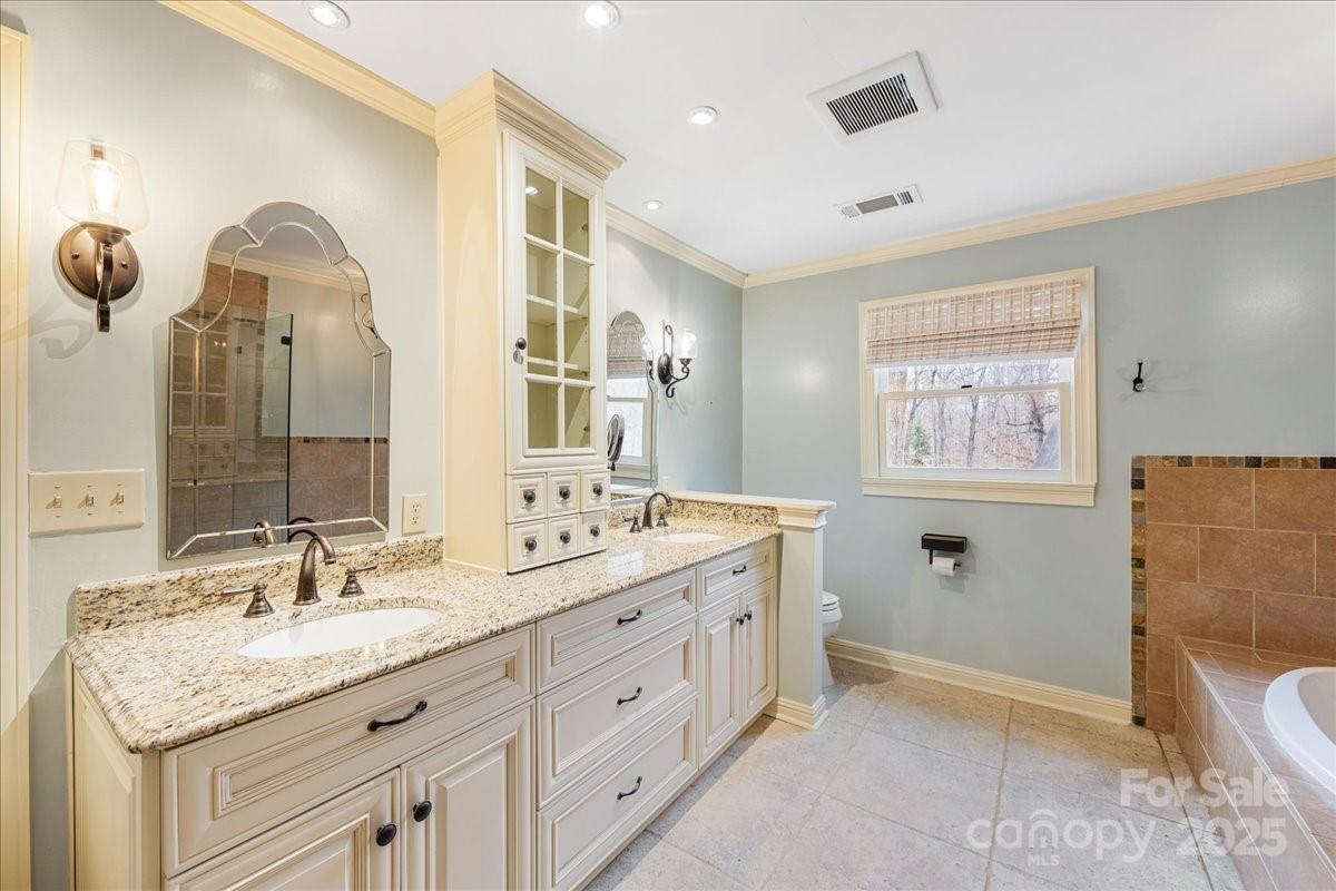 3212 Nancy Creek Road