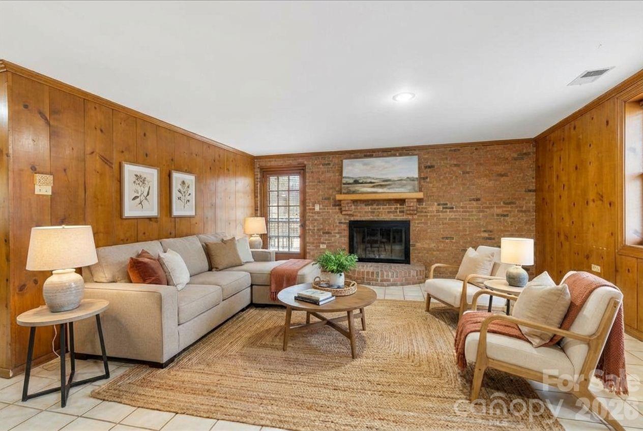 3212 Nancy Creek Road