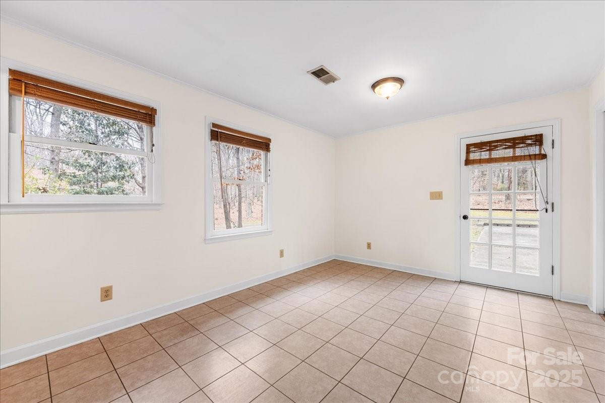 3212 Nancy Creek Road