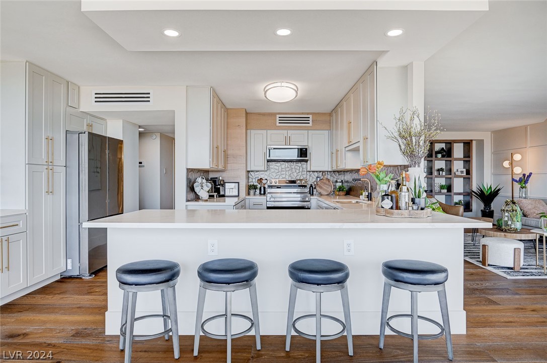 3111 Bel Air Drive 23F