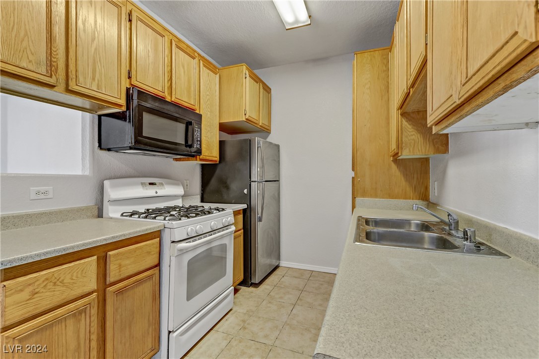 4730 East Craig Road 1104