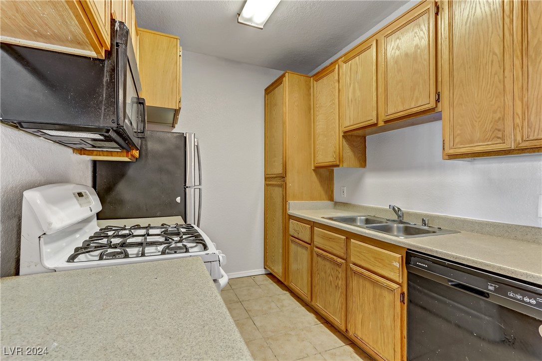 4730 East Craig Road 1104