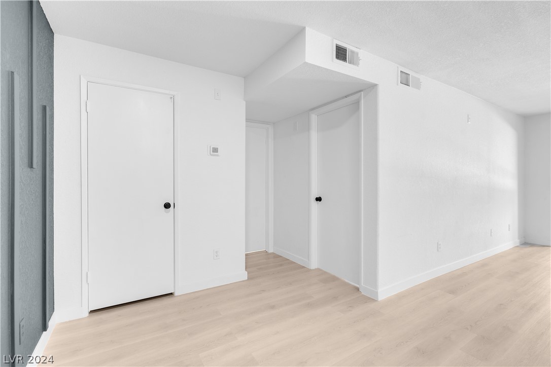 221 Mission Newport Lane 202