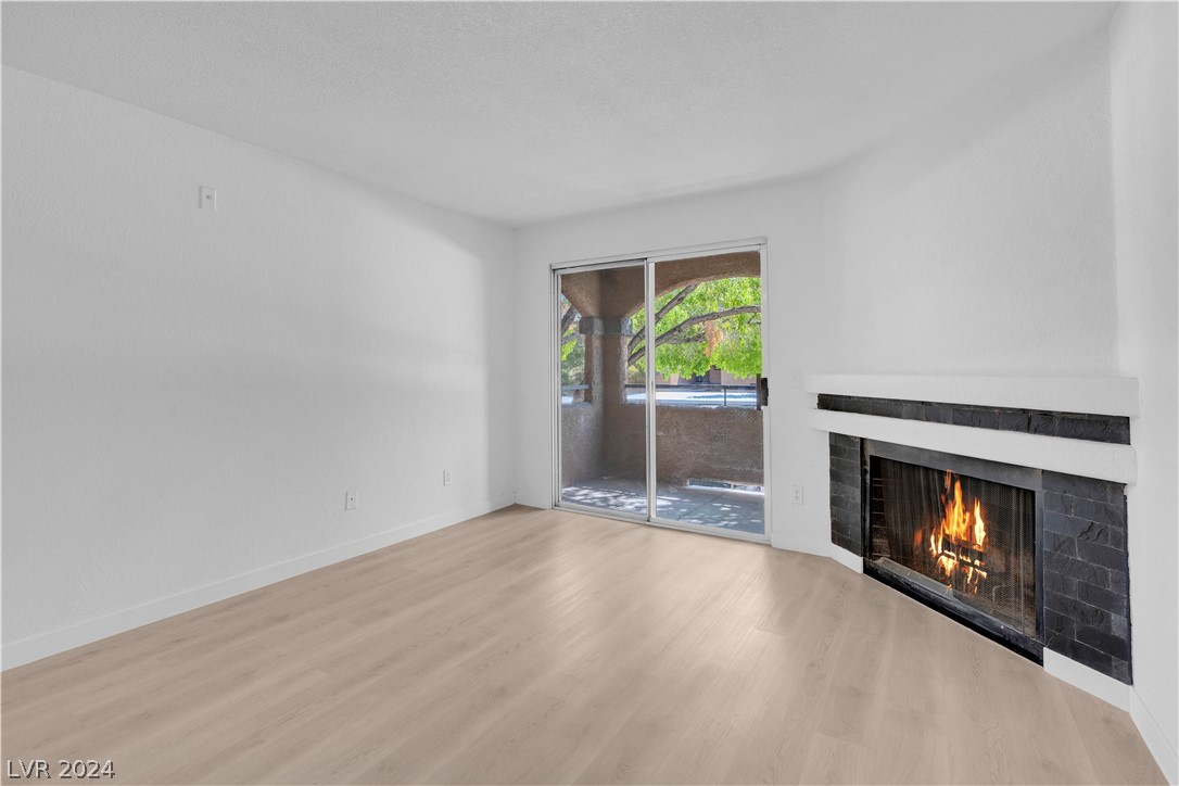 221 Mission Newport Lane 202