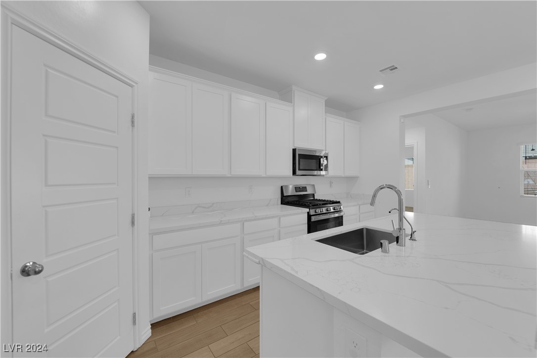 4352 Panoramic View Avenue