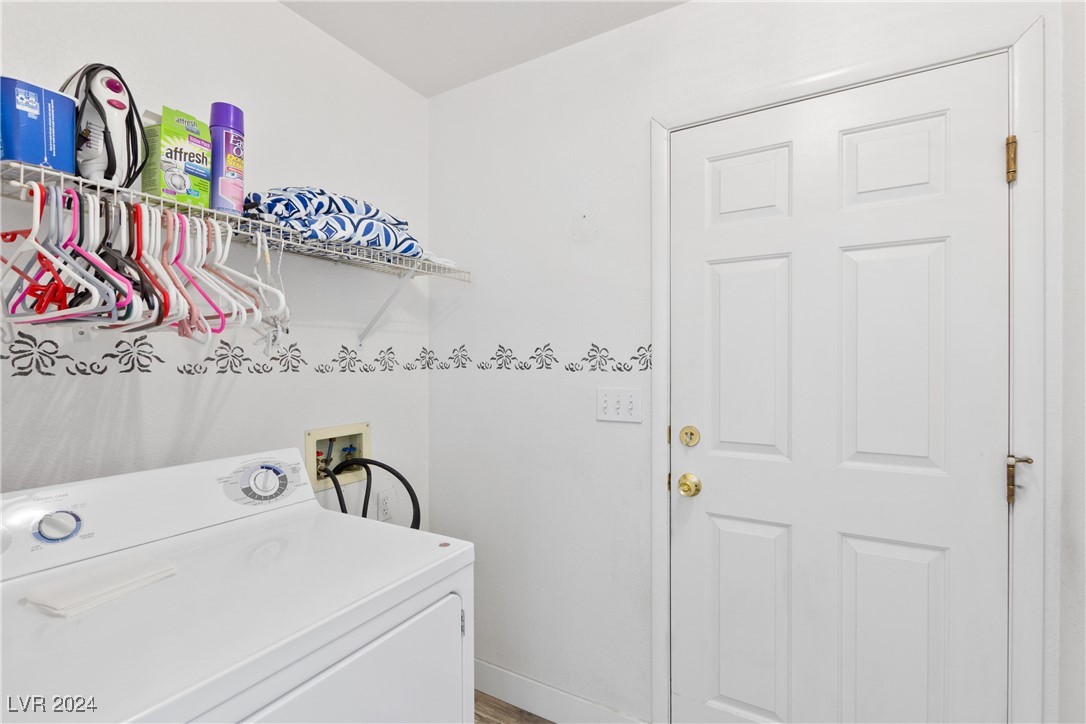 4940 Cedar Lawn Way