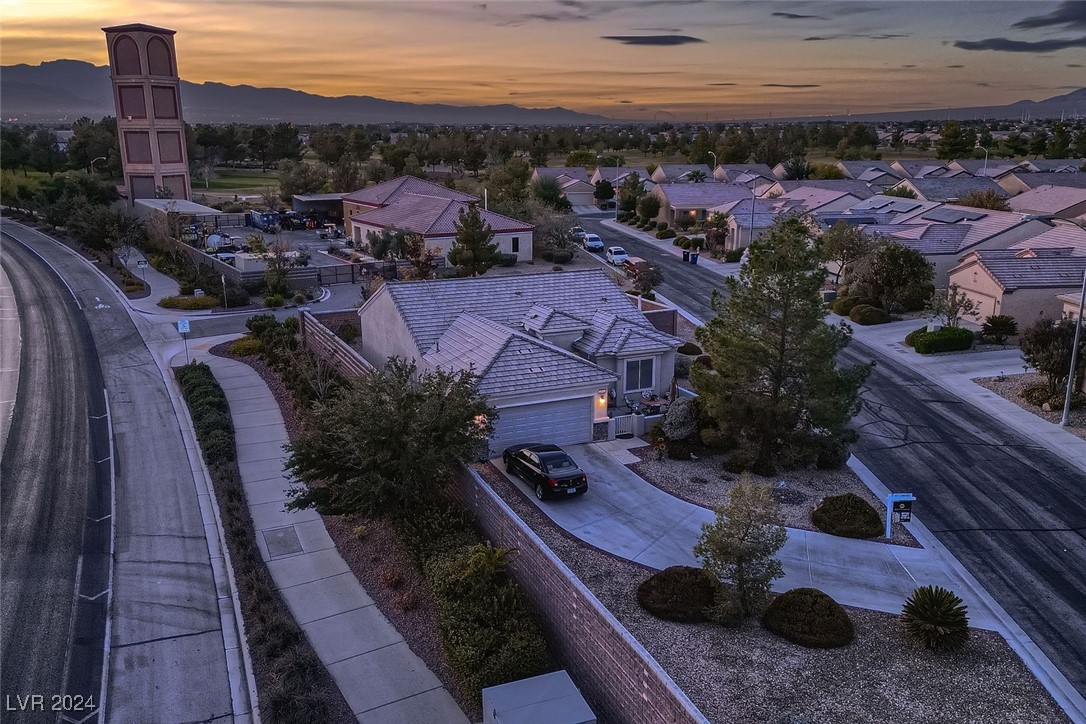 2713 Crested Ibis Avenue