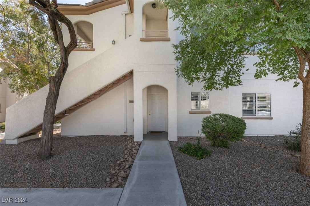 5655 East Sahara Avenue 1042