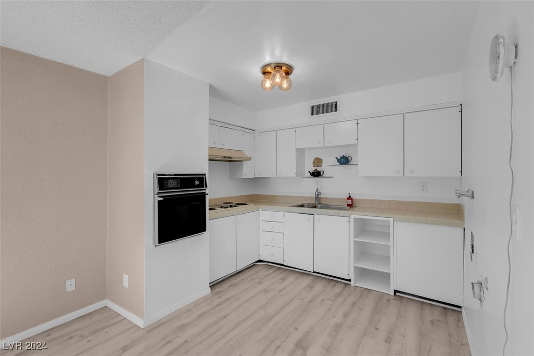350 East Desert Inn Road D108