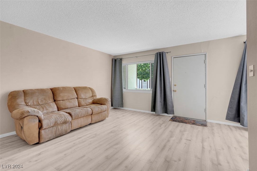 350 East Desert Inn Road D108