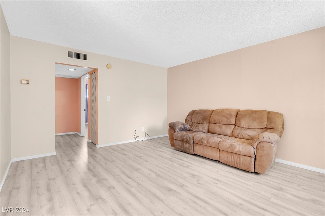 350 East Desert Inn Road D108