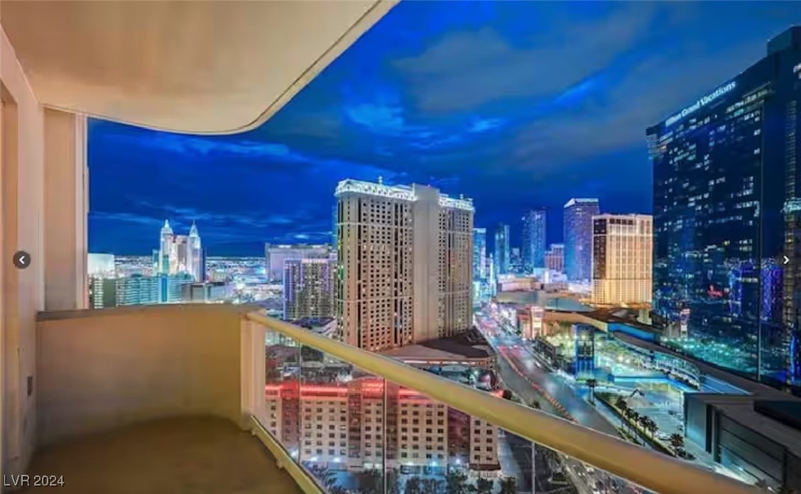 125 East Harmon Avenue 3611
