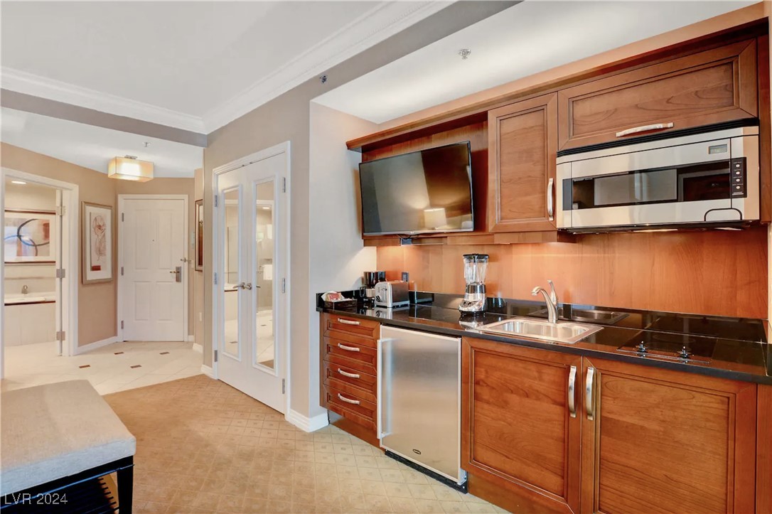 125 East Harmon Avenue 3611