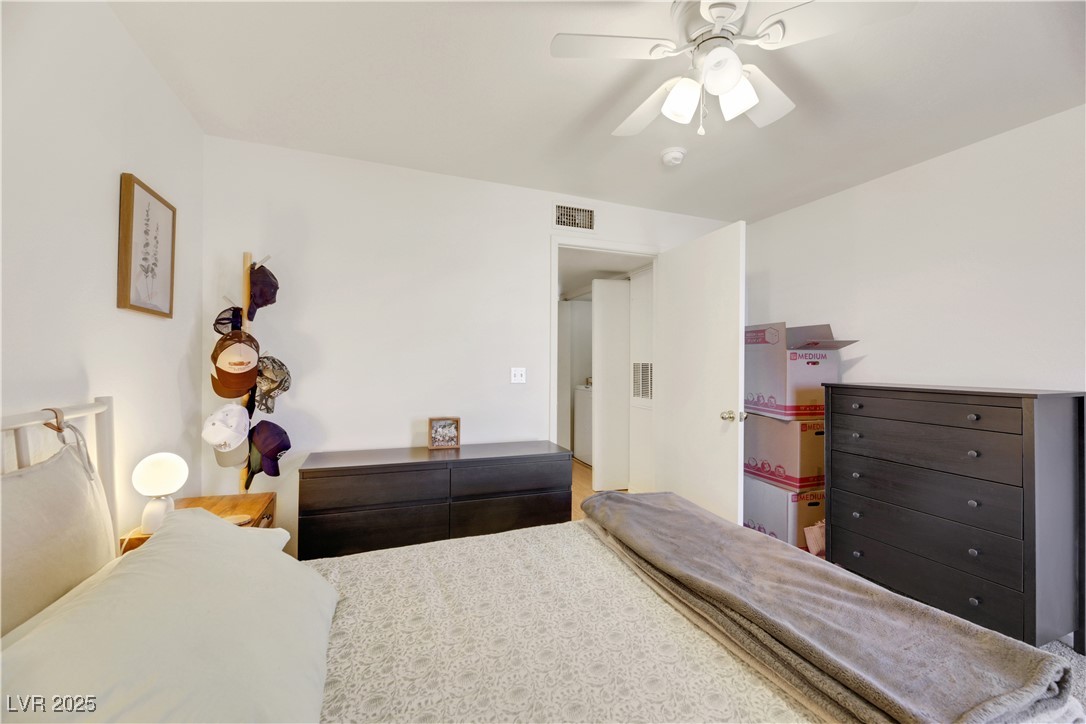 3125 North Buffalo Drive 2136