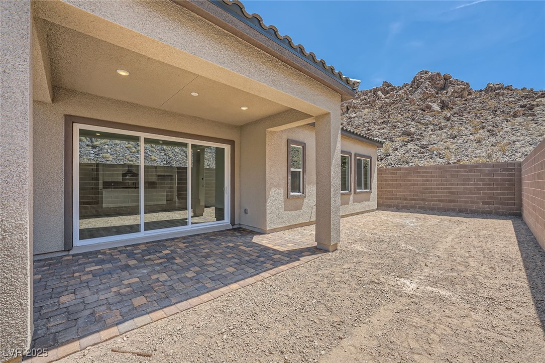 63 Ibiza Lake Drive