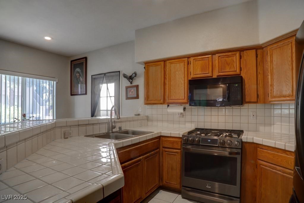 5225 W Reno Avenue 137