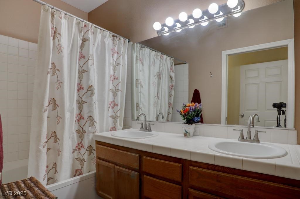 5225 W Reno Avenue 137
